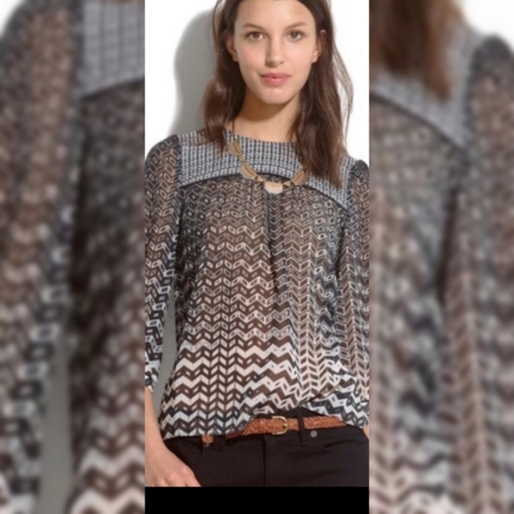 Madewell Tops - Madewell 100% Silk Peasant Blouse Keyhole in Back